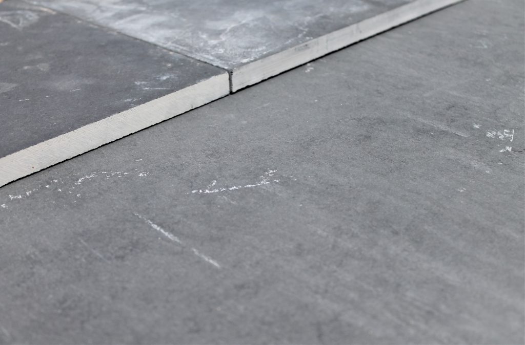 Carbon Grey Slate - Kings Landscaping